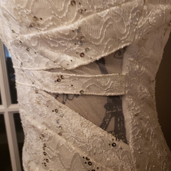 Dress - Picture 4 of 7